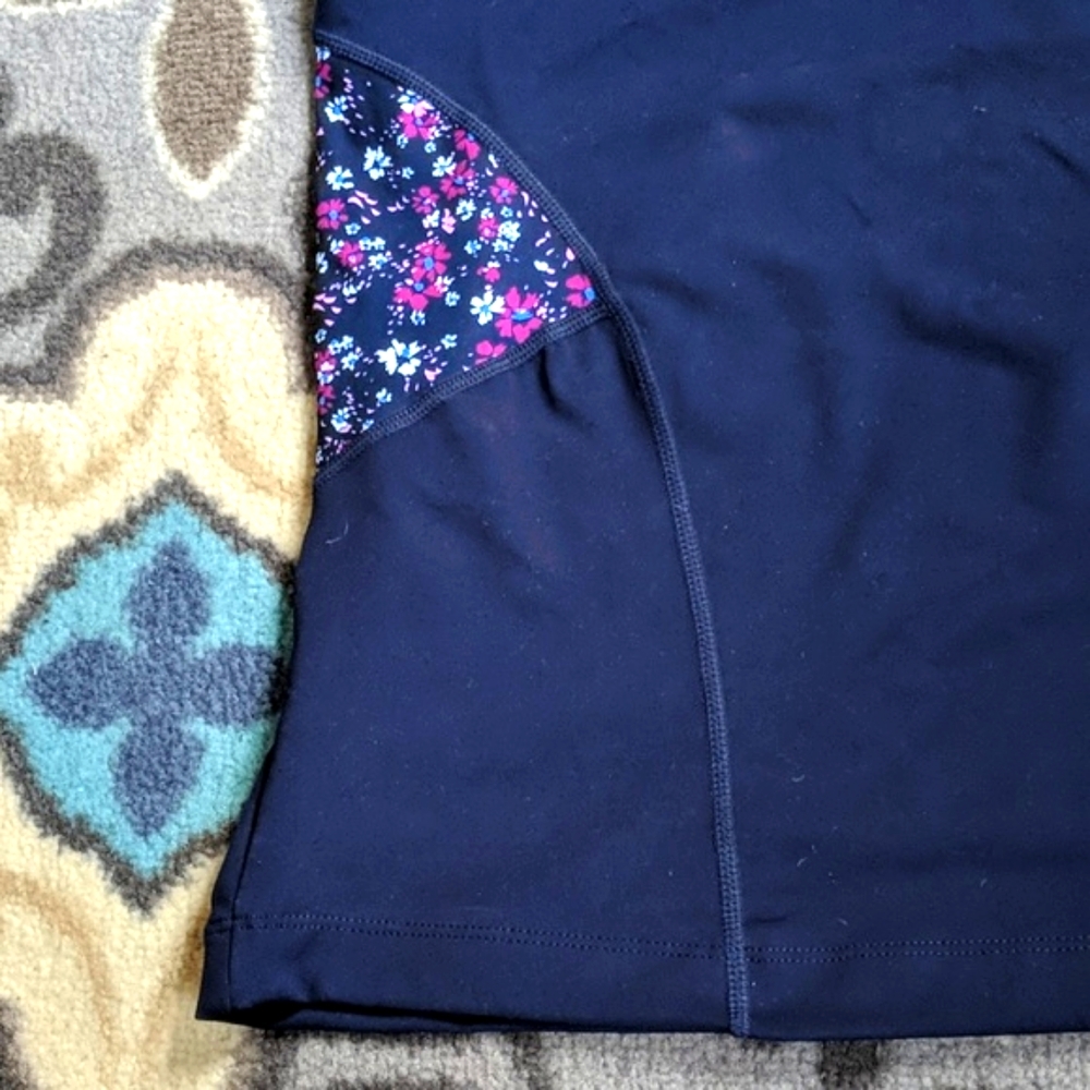 Workout Top - Picture 3 of 7